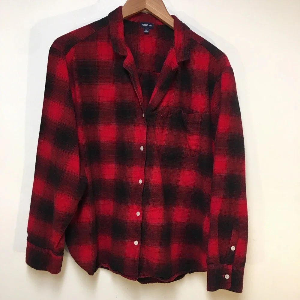 GapBody Pajama Top Women XL Red Black Buffalo Plaid Flannel Cotton Button Down